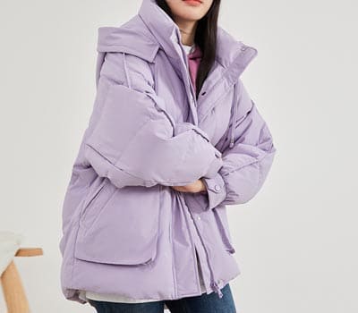 雪中飞羽绒服