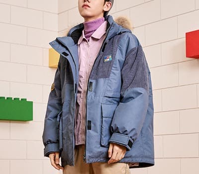 雪中飞羽绒服