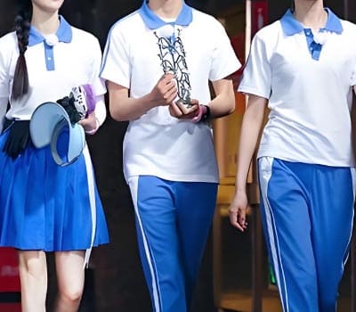  校之盟校服